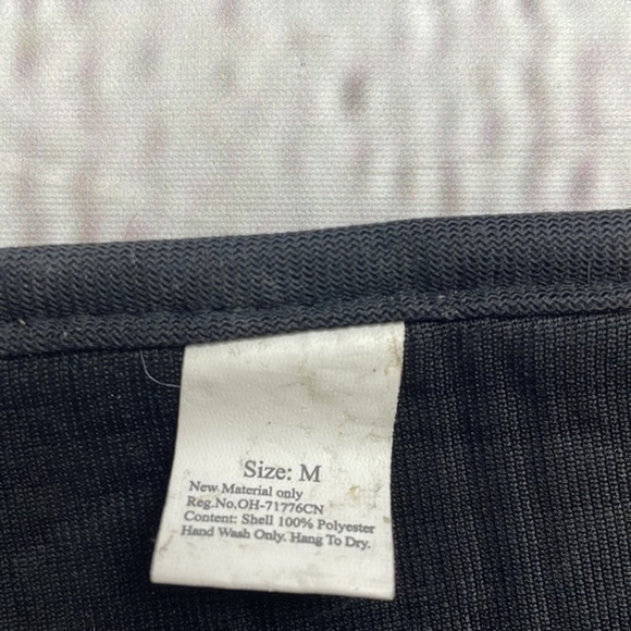 The Dog Walker company black mesh harness medium 15-25lbs - Picture 3 of 4